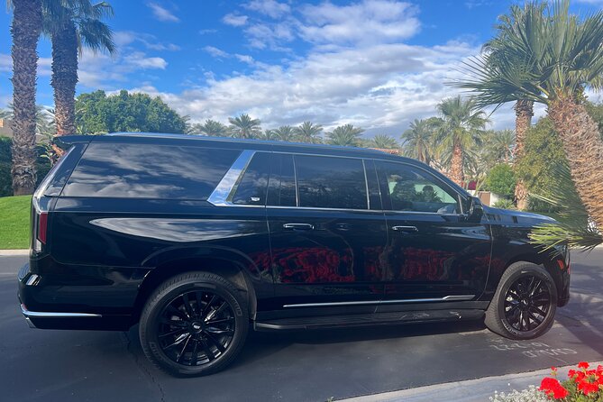 Palm Springs Premier Black Car and Airport Limousine Service - Luxurious and Reliable Transport in Palm Springs for Up to 6 Guests