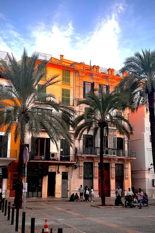 Palma authentically. City tour with snacks and wine - Overall Experience and Suitability