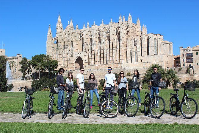 Palma de Mallorca Easy Bike Tour - Iconic Gothic Facade of Cathedral de Mallorca