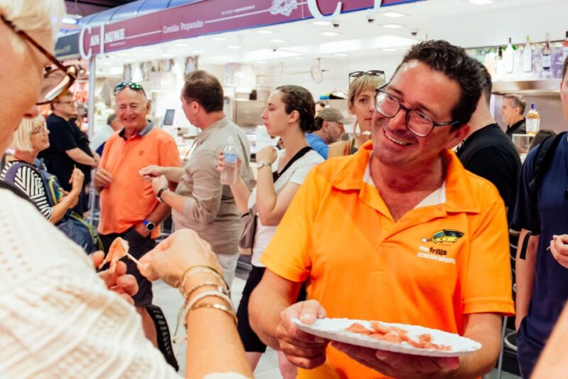 Palma de Mallorca: Foodie Walking Tour of the Old Town - Visiting the Fishermens Quarter and Tapas Culture