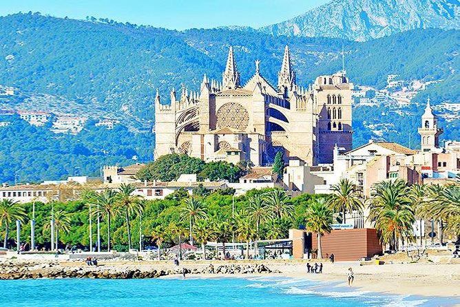 Palma de Mallorca Guided Tour with Hotel Pick up - Visiting the Iconic Bellver Castle on a Hilltop