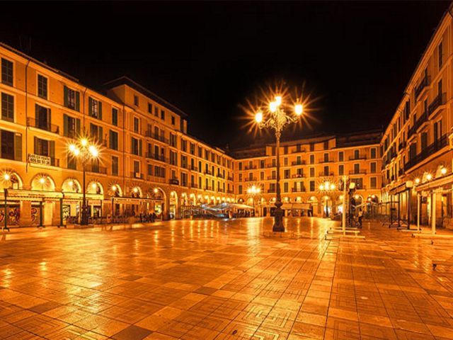 Palma de Mallorca: Old Town Atmospheric Evening Tour - The Experience of a Nighttime Palma Walk