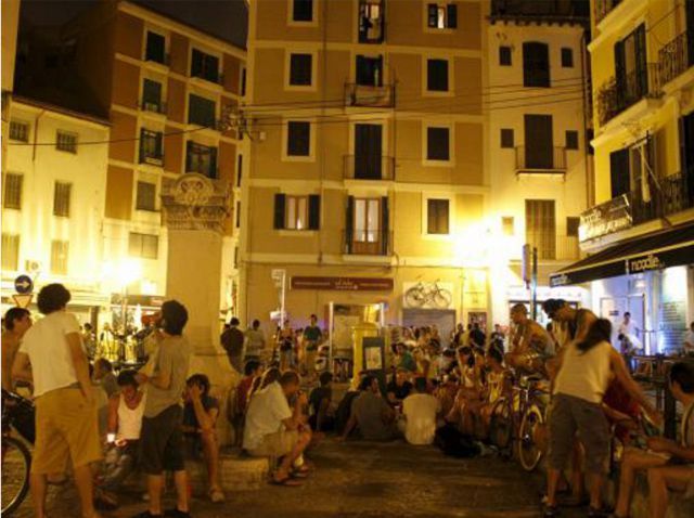 Palma de Mallorca: Old Town Atmospheric Evening Tour - Who Will Enjoy This Tour Most