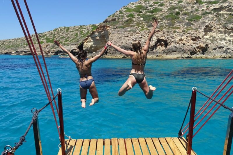 Palma de Mallorca: Palma Bay Boat Tour with Snorkeling - Snorkeling and Swimming in Mallorcas Crystal Waters