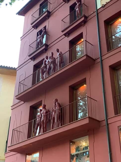 Palma de Mallorca: Private Guided Walking Tour with Tapas - Sampling Traditional Tapas and Pastries