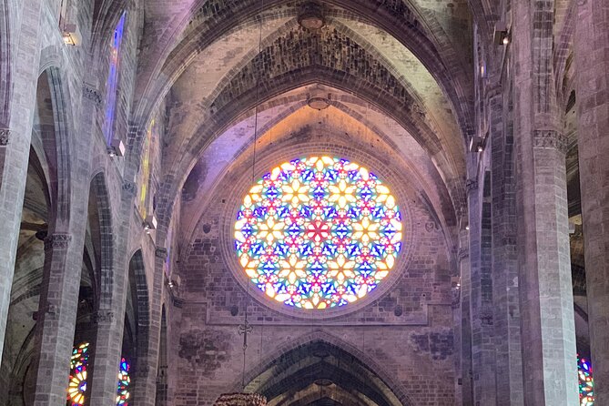Palma de Mallorca: PRIVATE Local Food And Cathedral Experience - Visiting the Palma Cathedral of Light