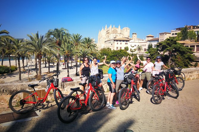 Palma de Mallorca Shore Excursion: Bike Tour with Cathedral and Parc de la Mar - The Optional Tapas and Drinks Experience