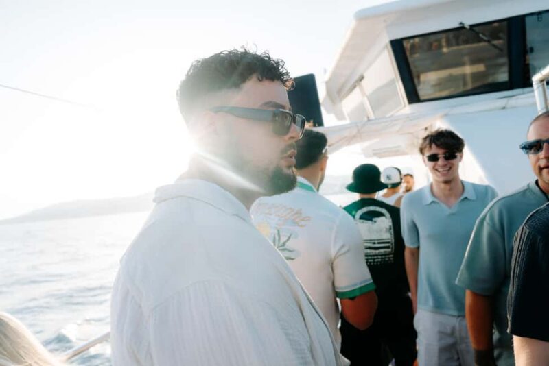 Palma de Mallorca: Sunset Boat Party with DJ and Animation - The Crowd and Atmosphere: A Balanced Mix of Vibe and Relaxation