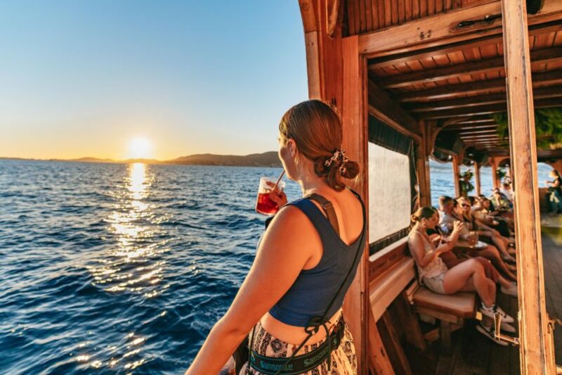 Palma de Mallorca: Sunset Boat Tour with DJ and Dance Floor - Key Points