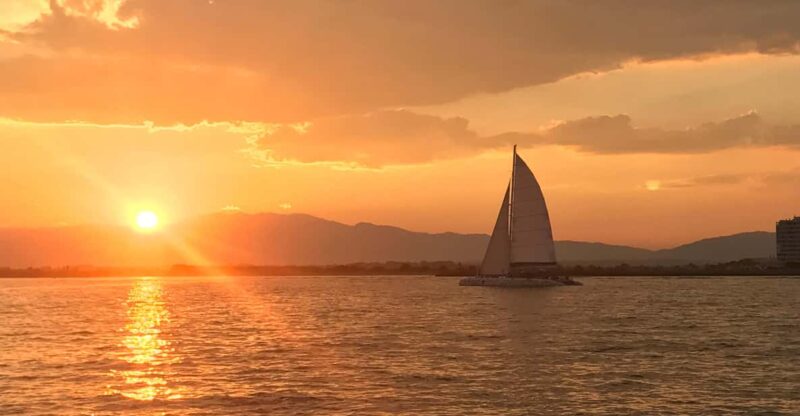 Palma de Mallorca: Sunset Sailing Catamaran Trip with Drink - Experience a Relaxing Sunset Sail in Palma de Mallorca for Just $23