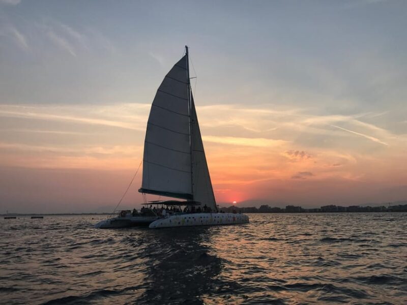 Palma de Mallorca: Sunset Sailing Catamaran Trip with Drink - Practical Tips for Making the Most of the Sunset Cruise