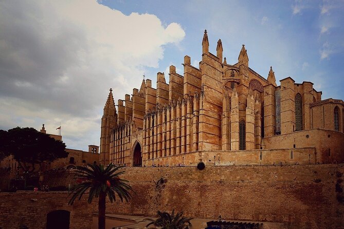 Palma de Mallorca with Cathedral Private Walking Tour - Discovering Plaza dEspanya: The Heart of Urban Life