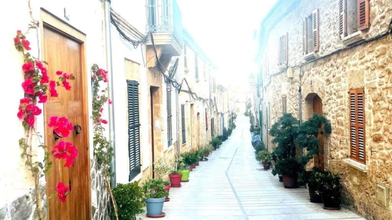 Palma: "FunForTwo", creative relationship game and city walk - How the App Supports Your Adventure