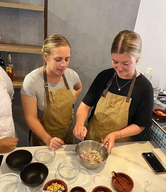 Palma: Mediterranean Cooking Class with Drinks - Making New Friends Over Local Wines and Food