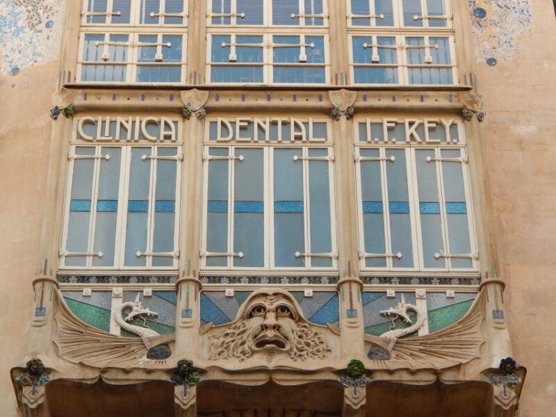 Palma old town for the first time - Architectural Highlights: Santa Eulàlia Church and Sant Francesc Basilica