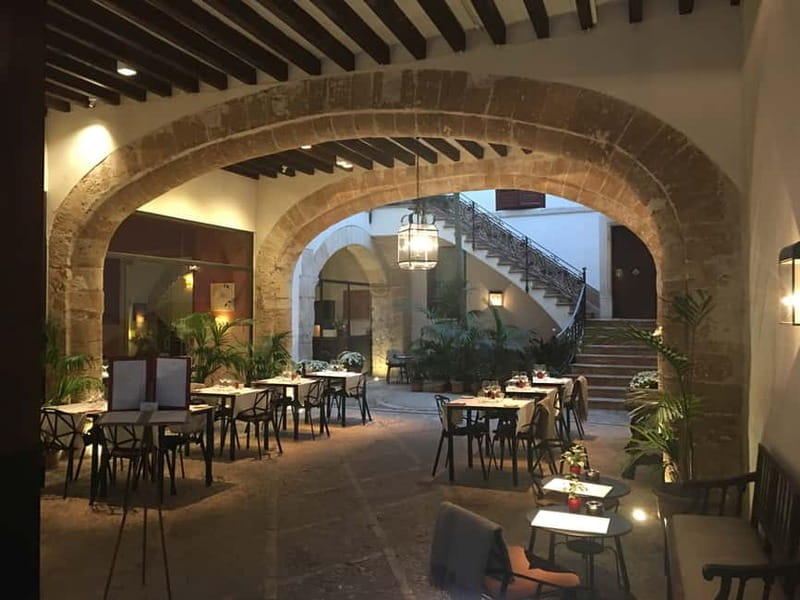 Palma Old Town Insider Tour with visit of the Cathedral - Exploring the Almudaina Palace and Royal Gardens