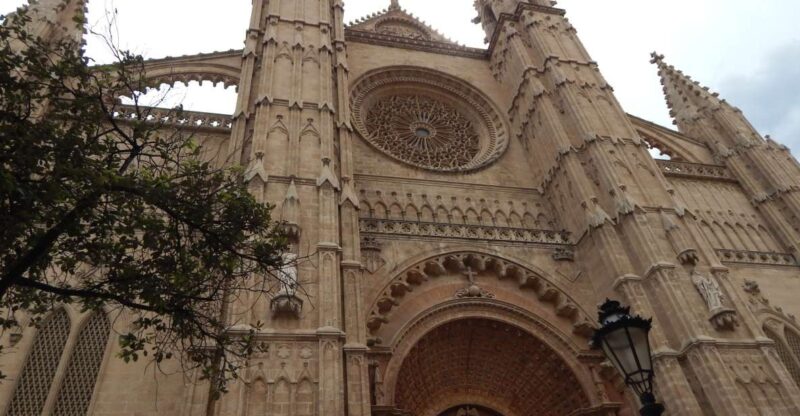 Palma: Old Town Tour & Cathedral Skip-the-Line Ticket - Exploring Palma’s Old Town and Its Historic Charm