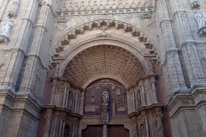 Palma - Private Historic Walking Tour - Admiring the Architectural Details of Sa Llotja