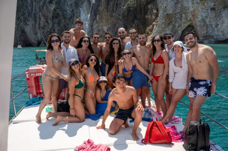 Palmarola: Boat tour with lunch on board - Key Points