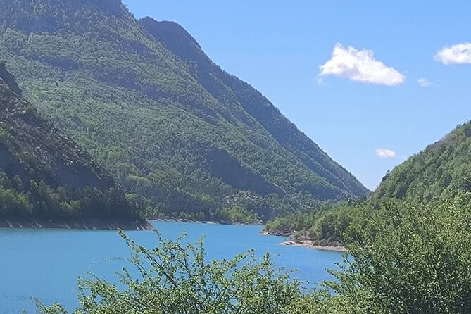 Pamplona de Bocado en Bocado: Join Our Pintxo Tour! - Surprises on Chapitela Street