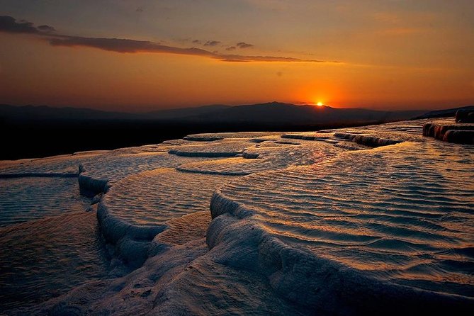 Pamukkale Day Tour From Istanbul /w flight - Discover Turkey’s Iconic Attractions in a Single Day