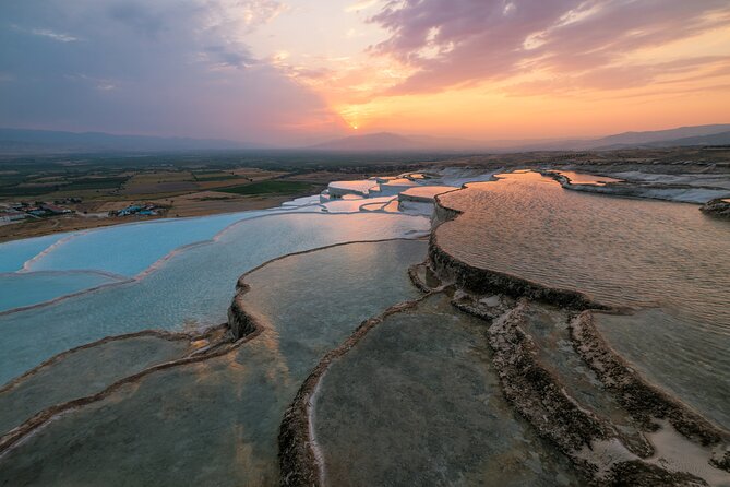 Pamukkale Small Group Tour From Izmir - The Benefits of Small Group Travel and Guided Tours