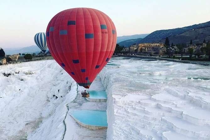 Pamukkale tour w. Entrance, Lunch & Transfer from Kemer - Tasting Turkish Cuisine at Pamukkale
