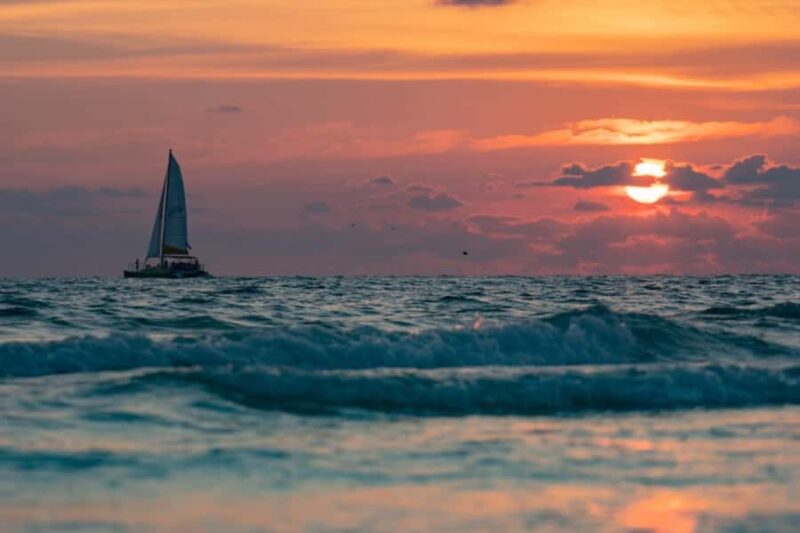 Panama City Beach: Sunset Sail on the Privateer Catamaran - What to Expect During the Sunset Cruise