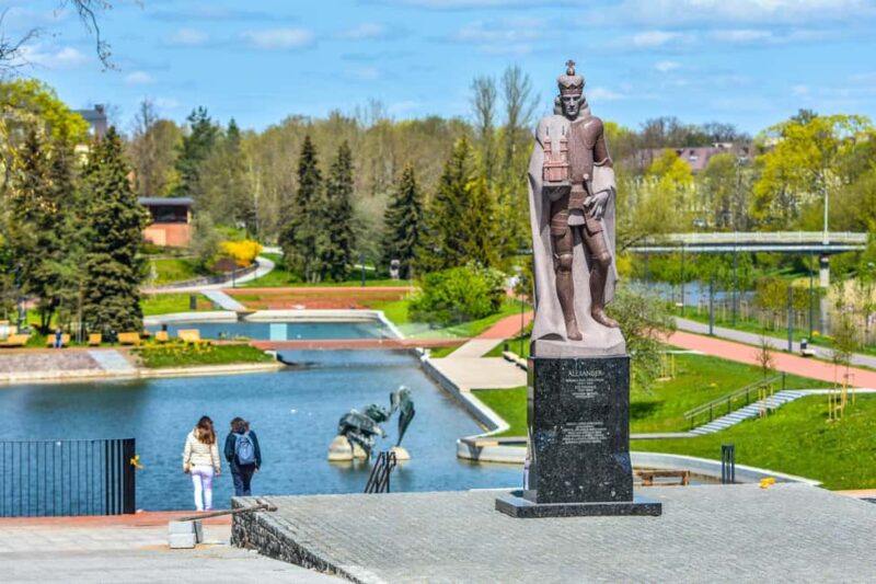 Panevys city tour! - Starting at the Alexander Monument in Panevezys