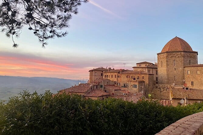 Panoramic Florence by Boat with Wine - The Experience of Passing Under Ponte Vecchio