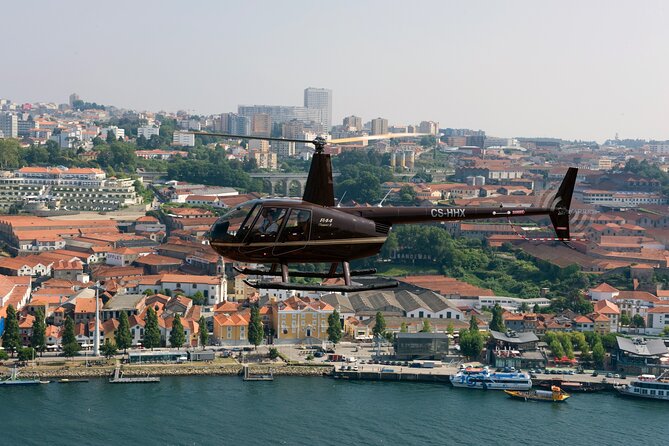 Panoramic Helicopter Flight 10 Minutes in Porto - The Highly Praised Pilot and Ground Staff