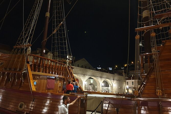 Panoramic Night Cruise from Dubrovnik with Karaka - Navigating Dubrovnik’s Night Views from a Traditional Replica