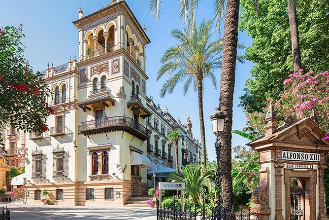 Panoramic Seville Guided Tour - Brief Walk Through the Old Jewish Quarter