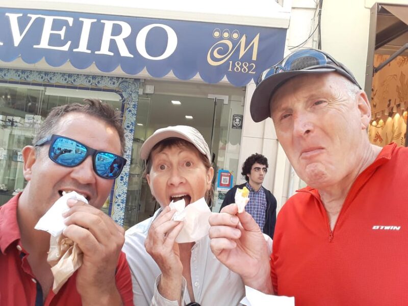 Panoramic Walk in Moliceiro 45 m + Walk in Aveiro 1 hour - Exploring the Historic Center with Paulinho