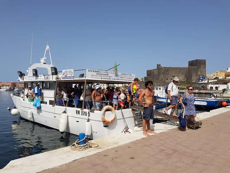 PANTELLERIA: BOAT TOURS AROUND THE BLACK PEARL OF THE MEDITERRANEAN - Enjoying Local Cuisine on Board