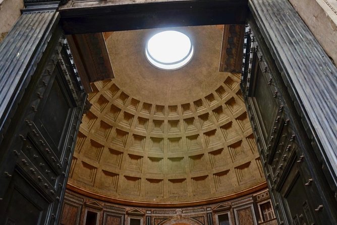 Pantheon Elite Guided Tour - Rome's Iconic Ancient Temple - Guide Personalities and Storytelling Style