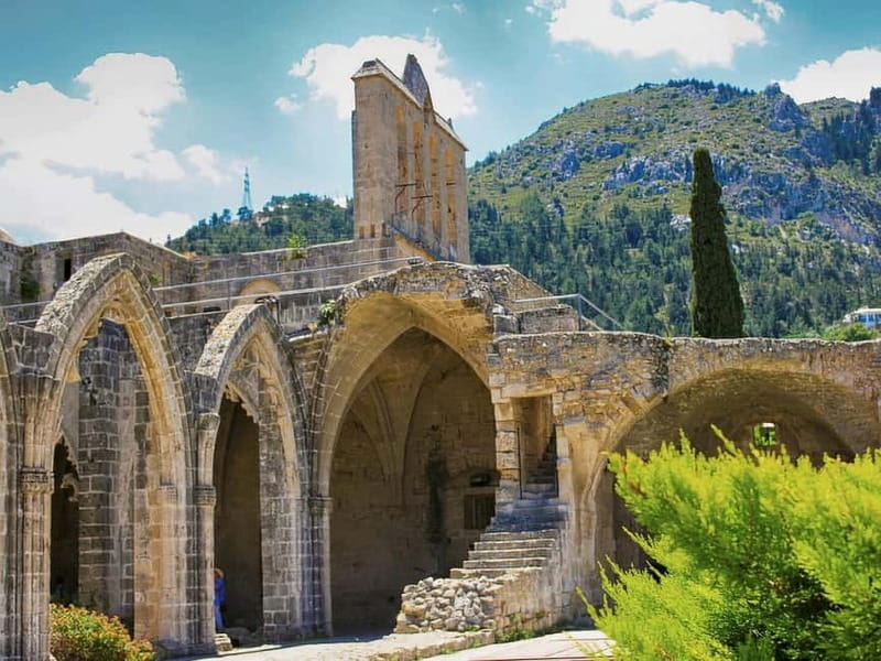 Paphos: Tour Kyrenia - St. Hilarion and Bellapais Abbey - The Experience: Guided Tours and Scenic Stops