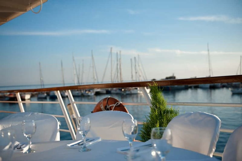 Paphos: Wave Dancer Fireworks, Buffet Dinner & Show Cruise - Onboard Entertainment: Live Music, Aerial Acts & Dance Shows