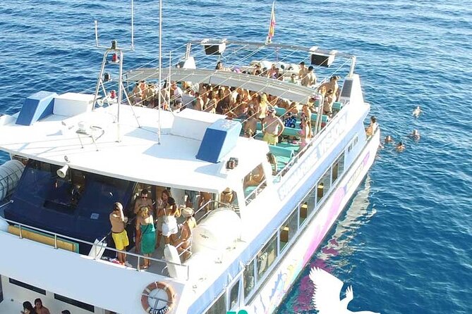 Paradise Tour 4h in Catamaran through Mallorca and Puerto Andratx with Lunch - Lunch and The Bay of Camp de Mar