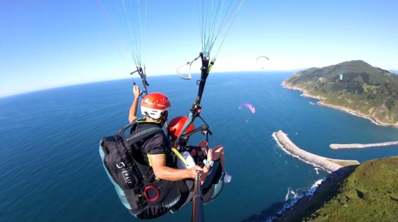Paragliding in Basque region - Paragliding in the Basque Country: An Aerial Adventure with Spectacular Views