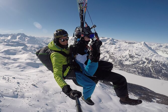 Paragliding Tandem Flights in Engadin - Extending the Flight and Custom Options