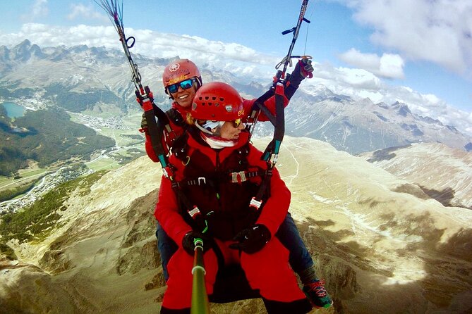 Paragliding Tandem Flights in Engadin - Who Should Consider This Experience