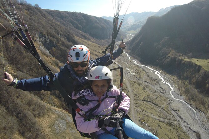 Paragliding tandem flights in Georgia - Who Should Consider This Paragliding Flight in Gudauri?