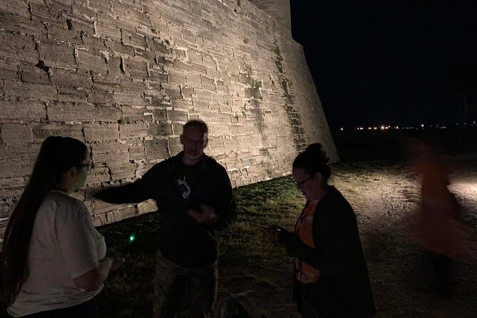 Paranormal Investigation of the Old Fort Grounds - The Huguenot Cemetery and Its Haunted Tales