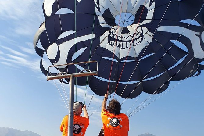 Parasailing in Fuengirola - The Highest Flights on the Costa - The Parasailing Experience: From Safety Briefing to Landing