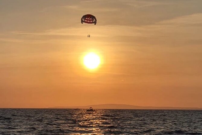 Parasailing in the Bay of Palma - Group Size and Customer Service