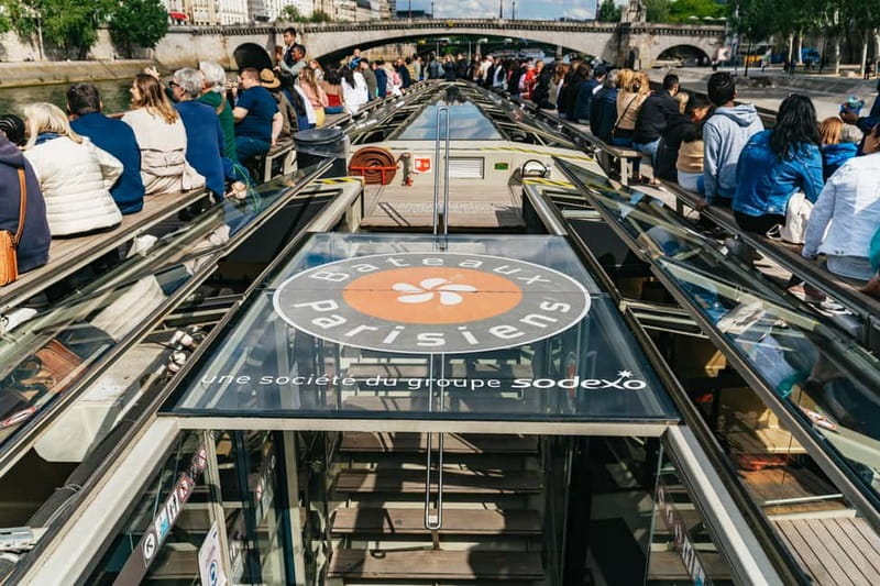 Paris: 1-Hour Seine Cruise departing from the Eiffel Tower - Timing, Crowds, and Tips for a Smooth Experience