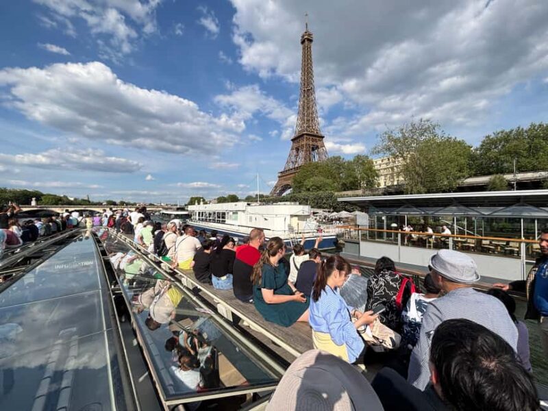 Paris: 1-Hour Seine Cruise departing from the Eiffel Tower - Weather Considerations and What to Bring