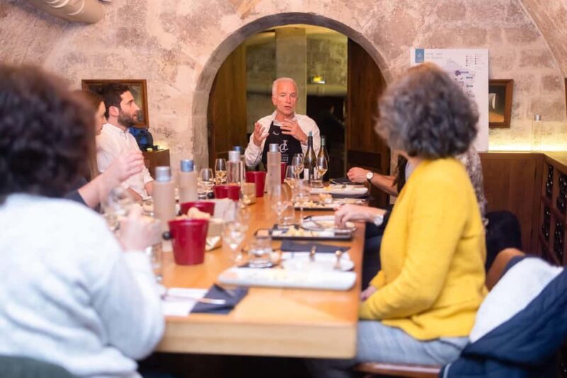 Paris: 10 Wines & 10 Cheeses tasting in French - Key Points