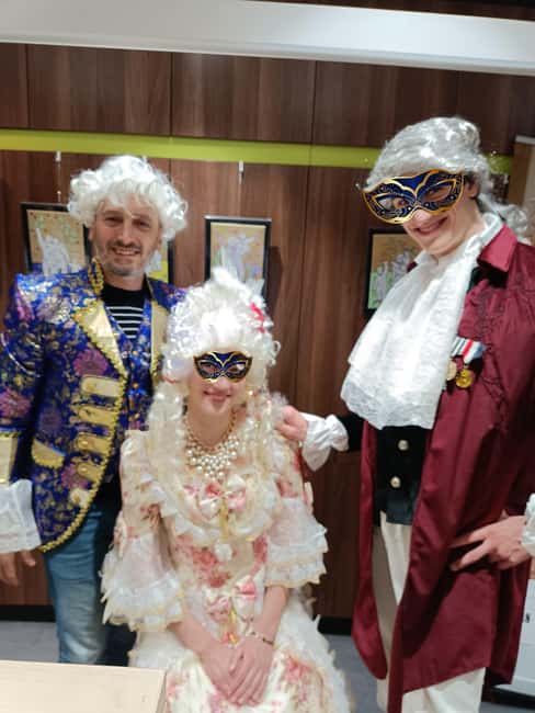 Paris: 18th-Century Makeover and Photoshoot - Key Points